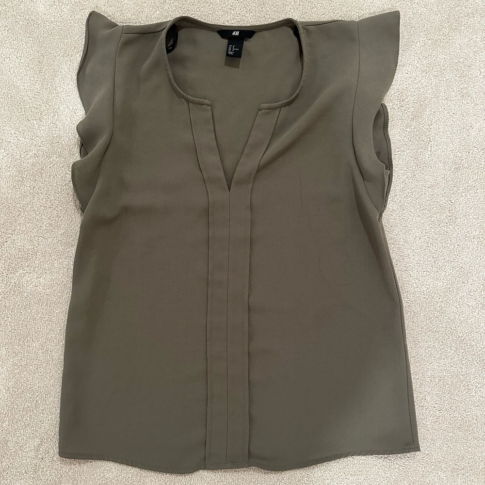 Olive green H&M short sleeve blouse!